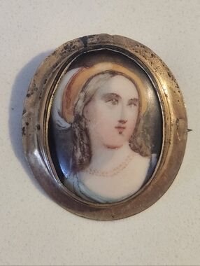 Antique Georgian Hand-Painted Portrait Cameo Brooch in Gold Filled Frame